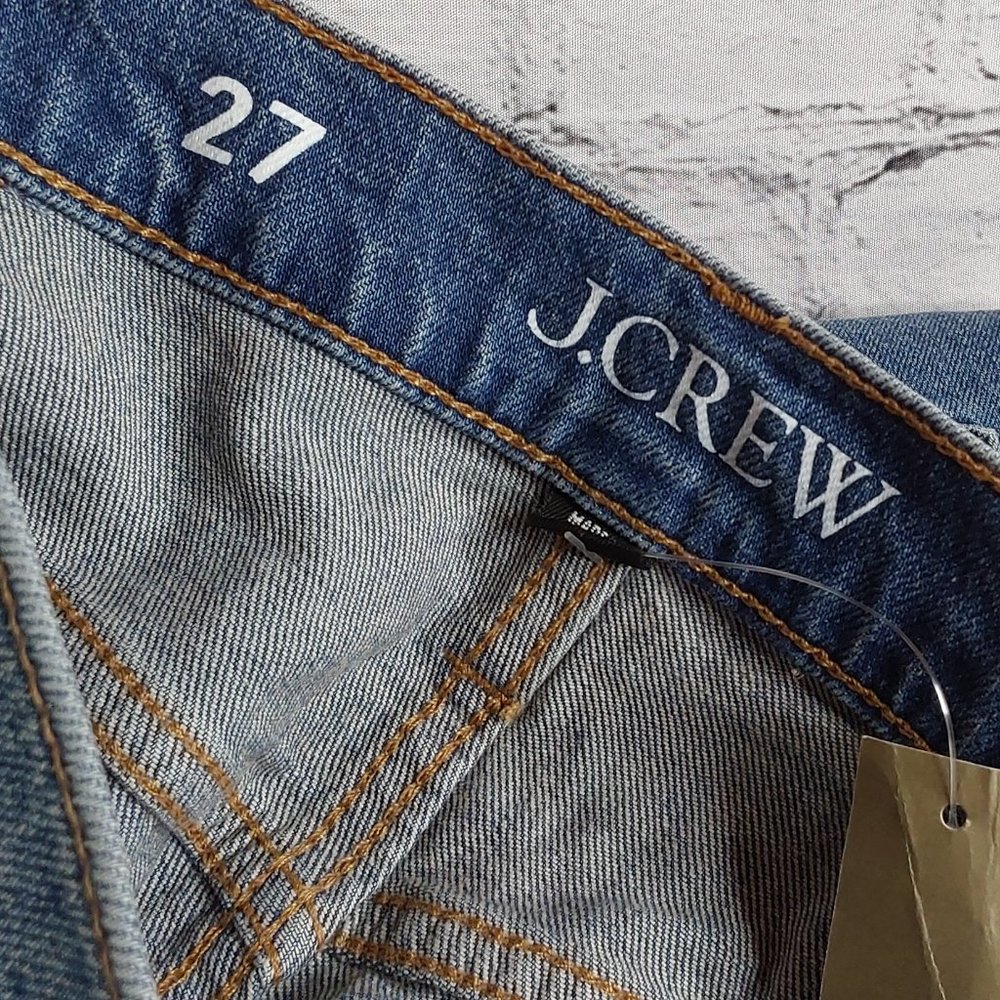 'J.CREW' RAW~EDGE DENIM SHORTS - Picture 4 of 16